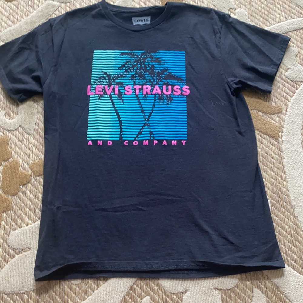 men’s Levi short sleeve